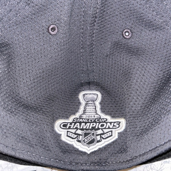 Los Angeles LA Kings 2014 Stanley Cup Champions Locker Room New Era Flex Cap Hat - Picture 4 of 8